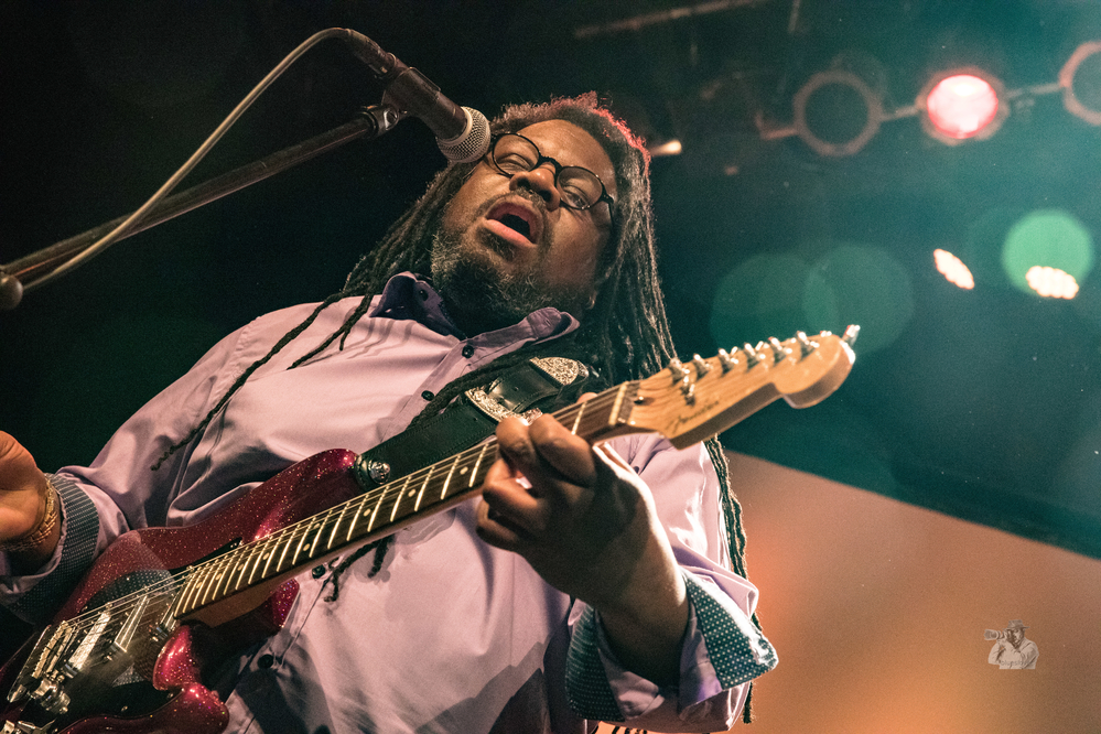  Khalif Wailin Walter,  
