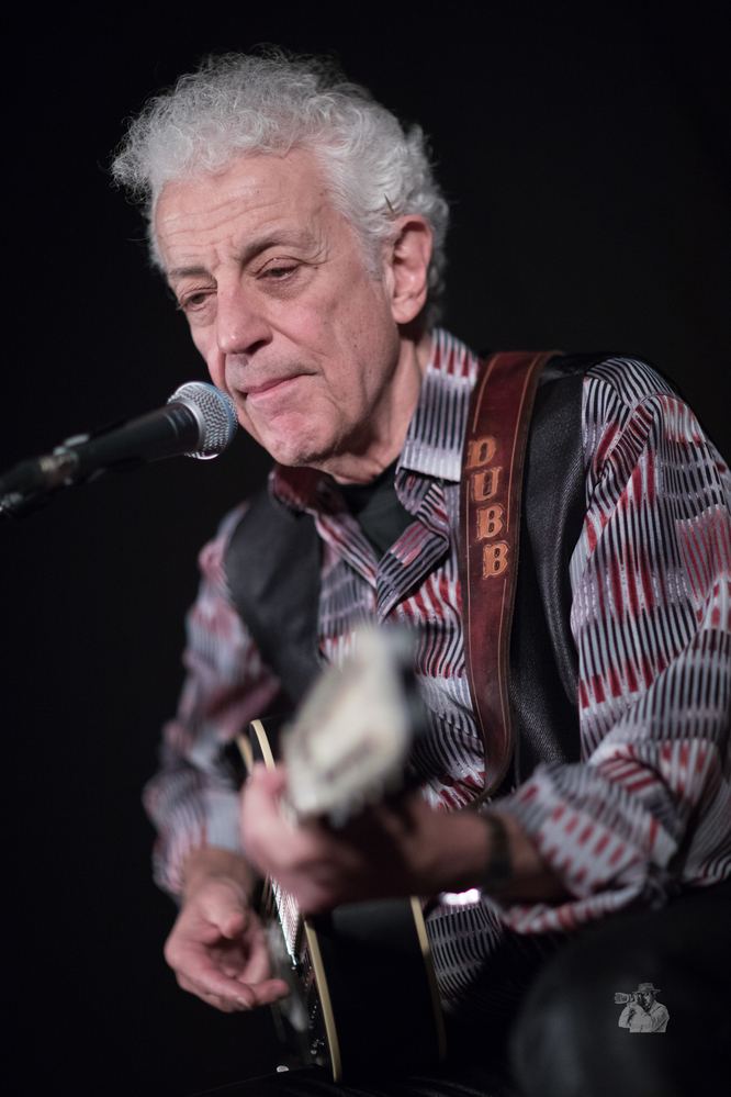Doug MacLeod, 
