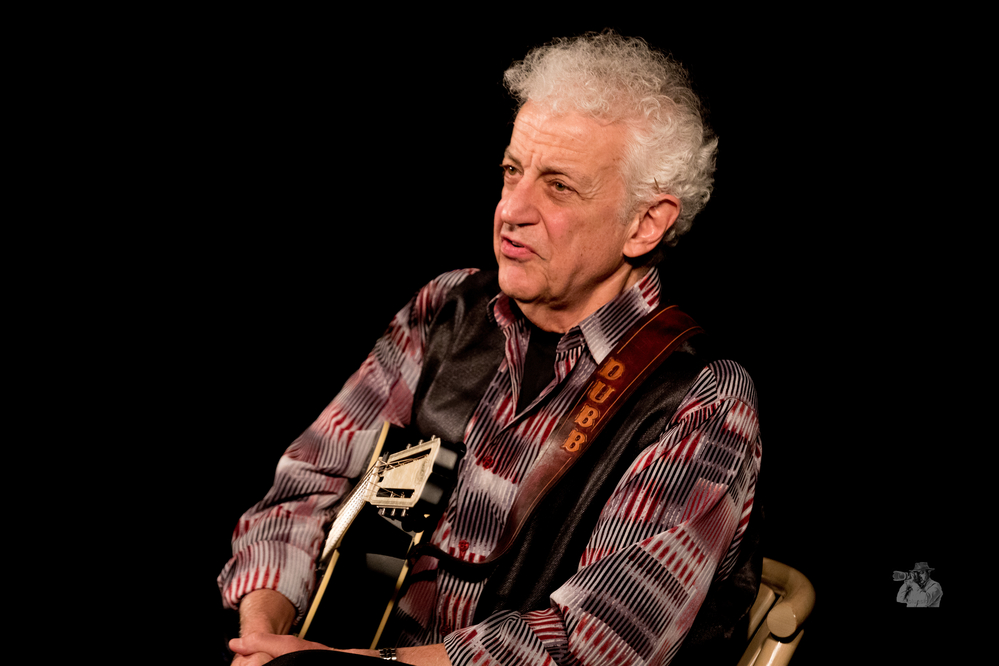 Doug MacLeod, 
