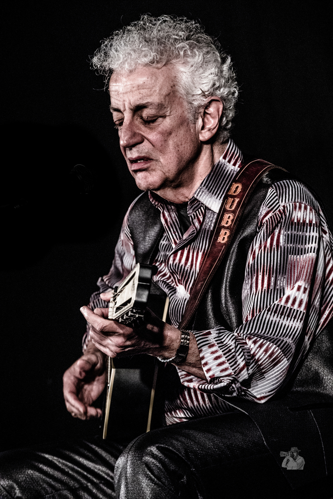 Doug MacLeod, 
