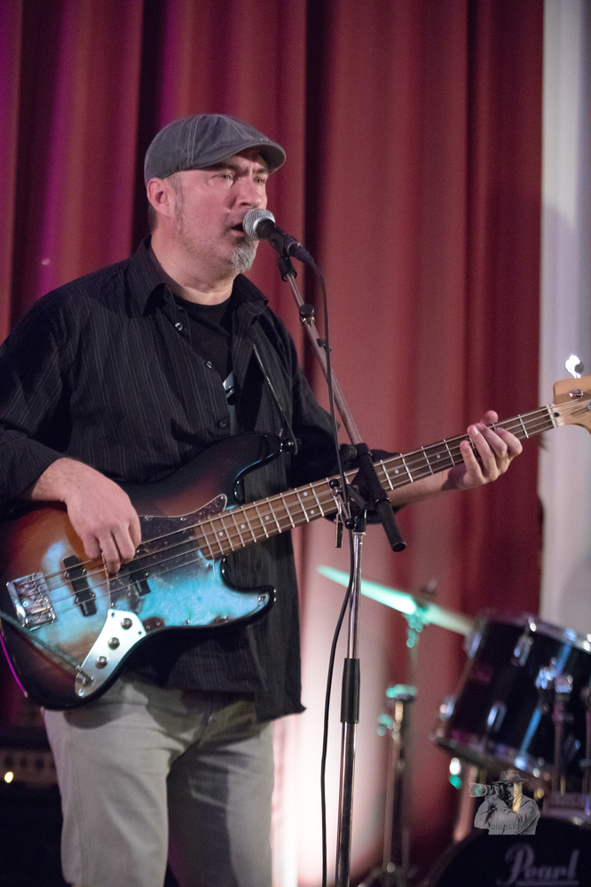  Hithat,  Luan Tashi, 
