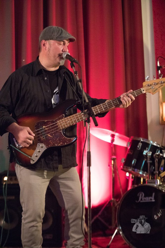  Hithat,  Luan Tashi, 
