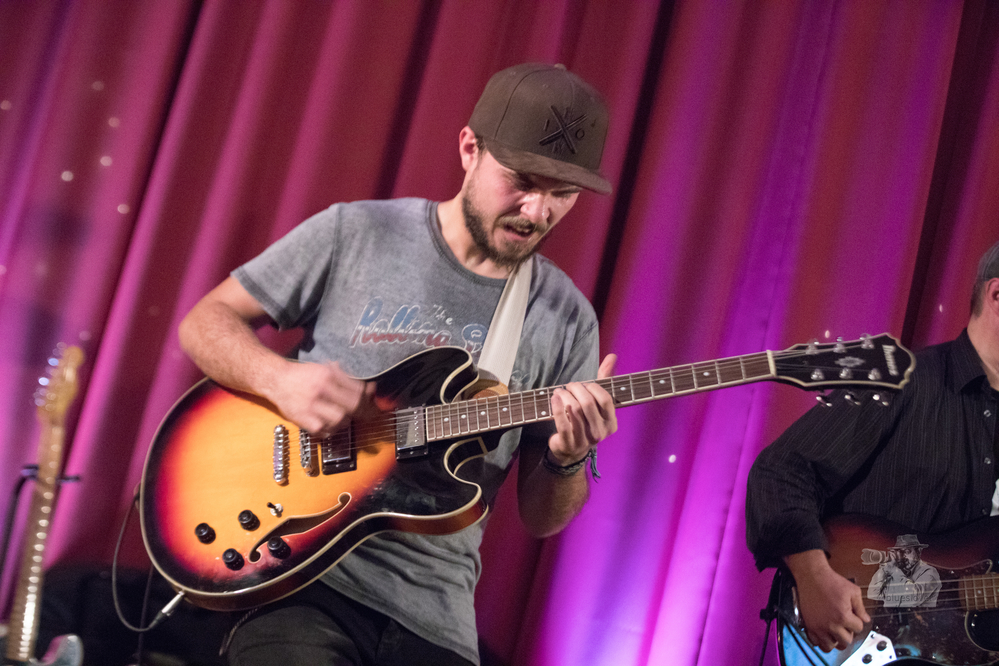  Hithat,  Lum Tashi,  Luan Tashi, 
