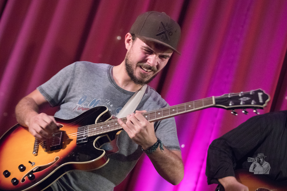  Lum Tashi,  Hithat,  Luan Tashi, 
