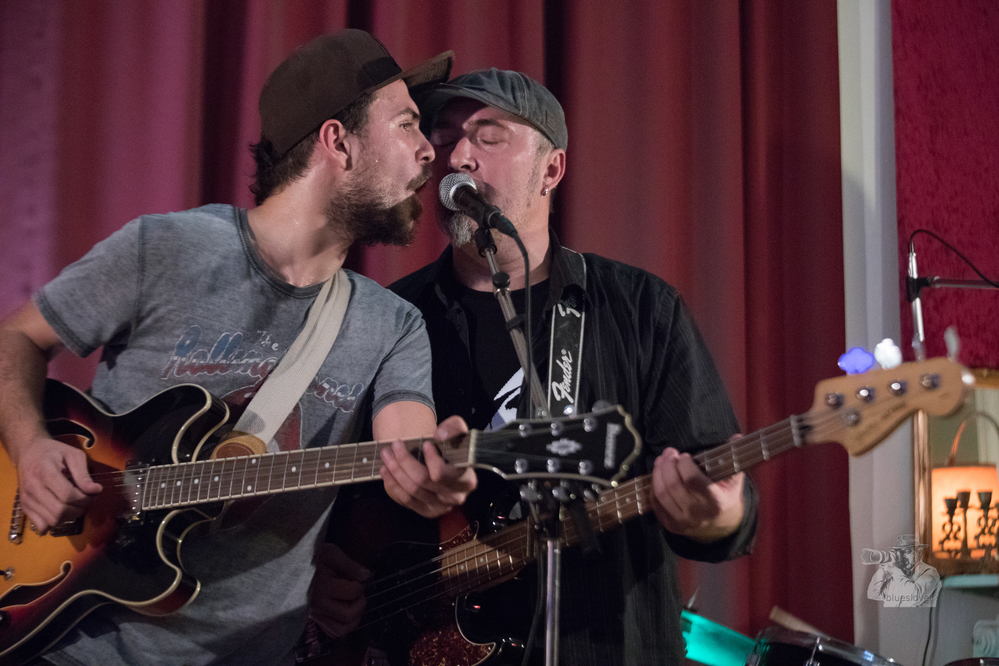  Hithat,  Lum Tashi,  Luan Tashi, 
