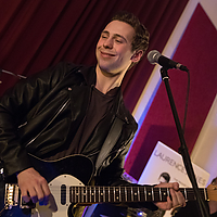 Dateiname=393A4906.jpg
Dateigröße=12220KB
Abmessungen: 5559x3706
hinzugefügt am: 25. März 2017 393A4906.jpg