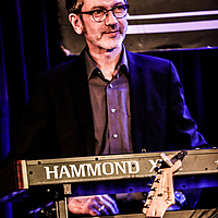 Dateiname=393A9182.jpg
Dateigröße=17029KB
Abmessungen: 4480x6720
hinzugefügt am: 25. März 2018 393A9182.jpg