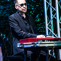 Dateiname=2R5A9452.jpg
Dateigröße=19399KB
Abmessungen: 4480x6720
hinzugefügt am: 17. Juli 2020 2R5A9452.jpg