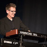 Dateiname=1X3A8892.JPG
Dateigröße=11132KB
Abmessungen: 5507x3934
hinzugefügt am: 01. Januar 2020 1X3A8892.JPG